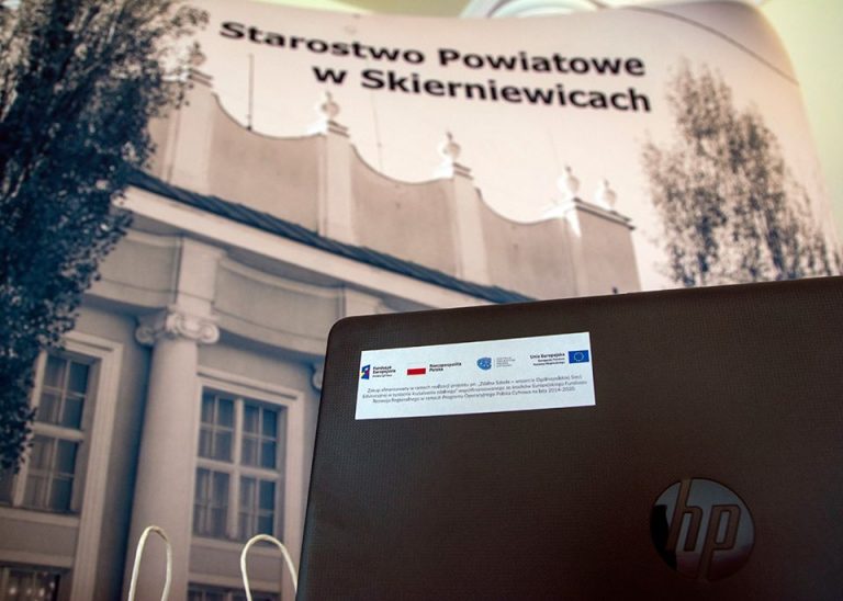 Komputery dla szkół powiatu skierniewickiego
