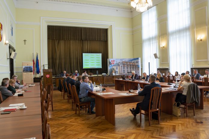 Absolutorium dla Zarządu Powiatu